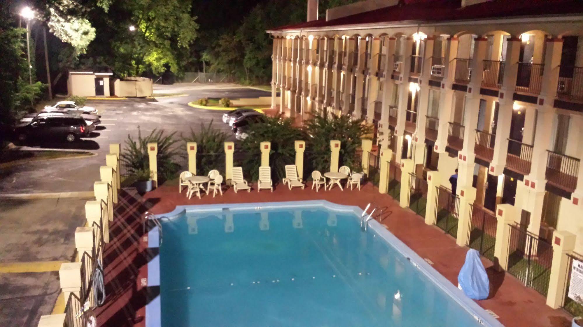 Super 8 By Wyndham College Park/Atlanta Airport West Motel Exterior foto