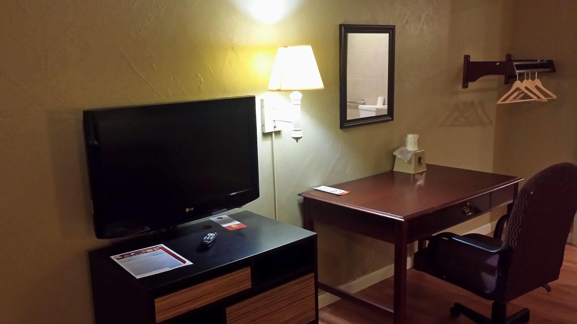 Super 8 By Wyndham College Park/Atlanta Airport West Motel Exterior foto